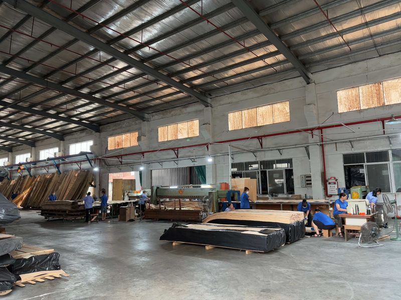 Dongguan Lingfeng Wood Industry Co., Ltd. निर्माता उत्पादन लाइन
